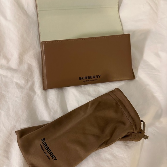 New Burberry Round Brown Sunglasses - Picture 6 of 9